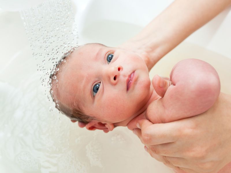 How to Clean a Baby's Belly Button